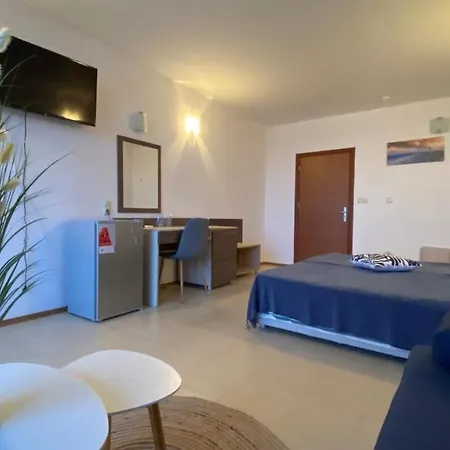 Apartment Esperanto 401 Large Sunny